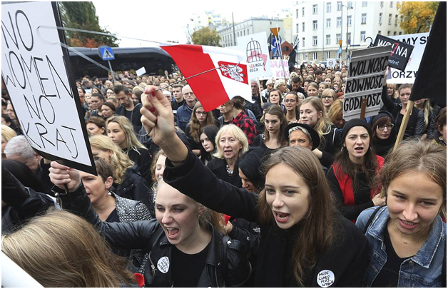 Правительство Польши отсрочило запрет на аборты