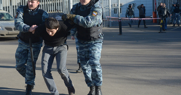 Сергей Миронов призвал защитить россиян от преступлений мигрантов