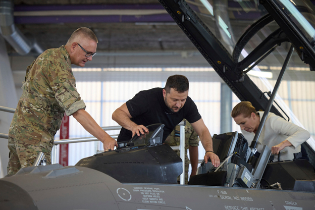 Дания и Нидерланды передадут Украине 61 истребитель F-16