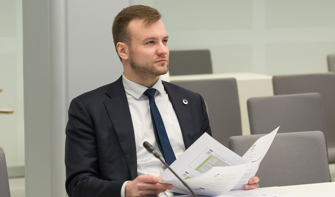 Латышский экс-депутат парламента ответит за оскорбление русскоязычного соседа