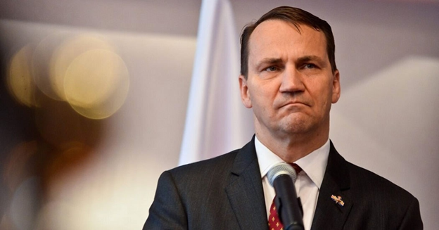 Скандальный политик возвращается на должность главы МИД Польши